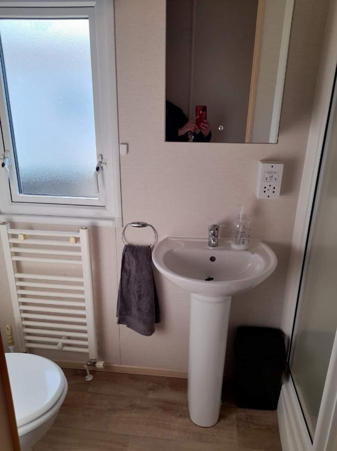 8 Berth Caravan At Parkdean Camber Sands Esterno foto